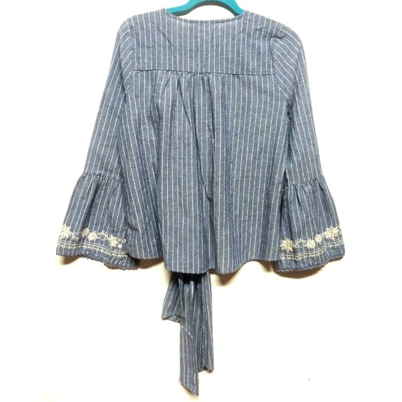LINEN BLEND Top Bell Flared Sleeve Embroidered Tie Front  Sz M blue white V Neck - Picture 6 of 12